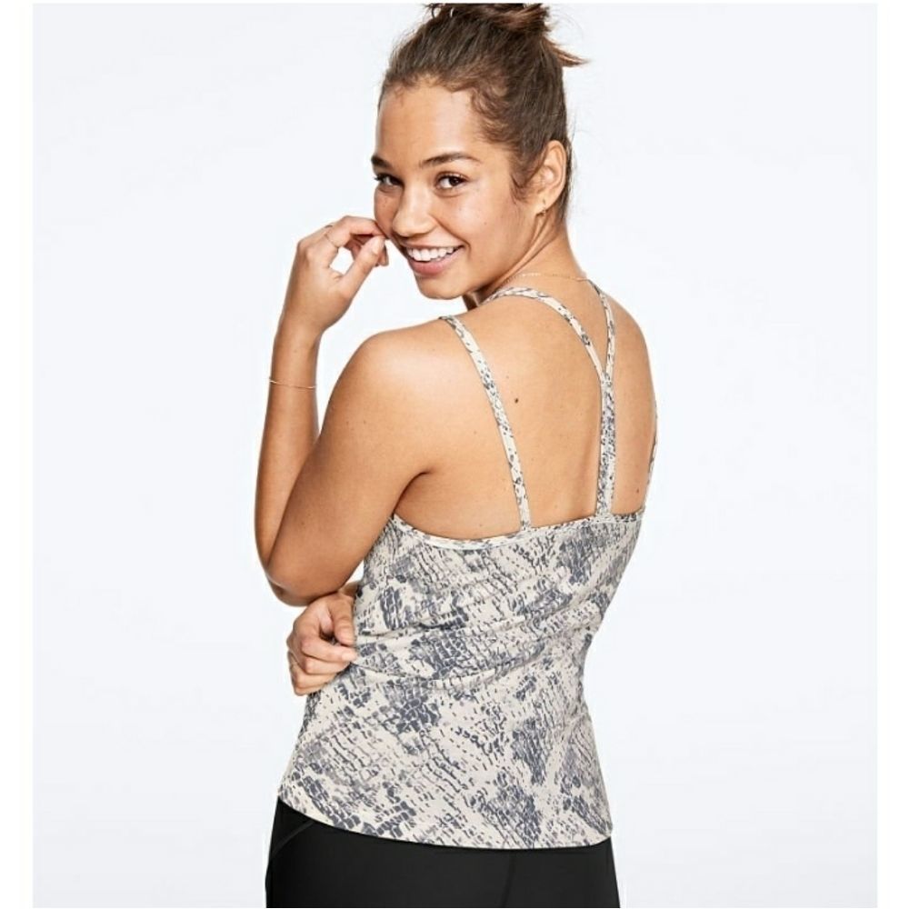 ⭐️2/$25⭐️🆕️Vs Pink Buttery Soft Brami